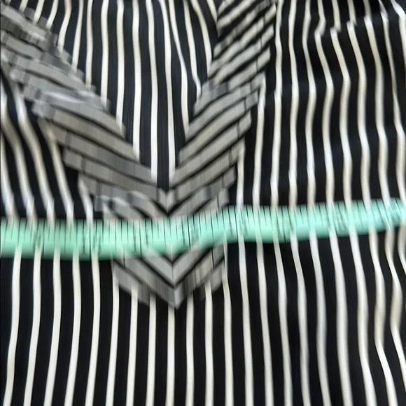 Old Navy Black and White Dolman Sleeve Blouse - Picture 12 of 13